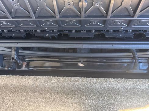 Used 2017 Land Rover Range Rover HSE image 36