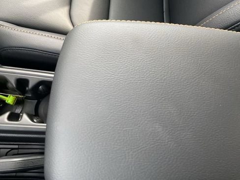 Used 2025 Jeep Gladiator Sport image 29