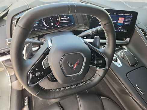 Used 2022 Chevrolet Corvette Stingray Preferred Cpe w/ Z51 Performance Package RWD image 11
