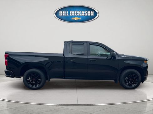 Used 2020 Chevrolet Silverado 1500 Custom w/ Custom Value Package RWD image 10