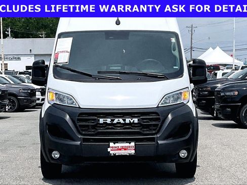 Used 2024 RAM ProMaster 2500 w/ Convenience Group FWD image 2