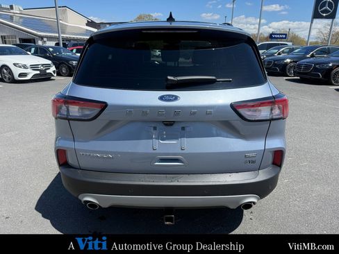 Used 2022 Ford Escape Titanium FWD image 7