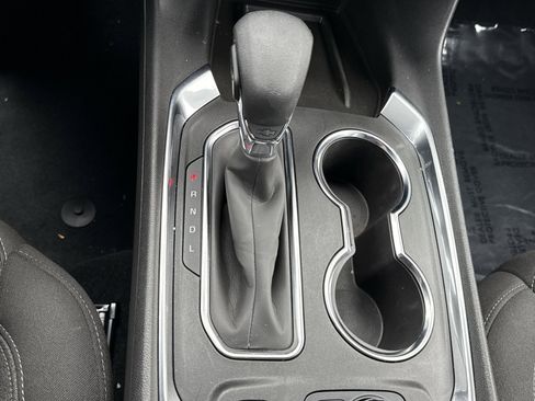 Used 2023 Chevrolet Traverse LT image 21