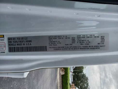 Used 2026 Jeep Gladiator Rubicon w/ Steel Power Dome Hood Package AWD/4WD image 32