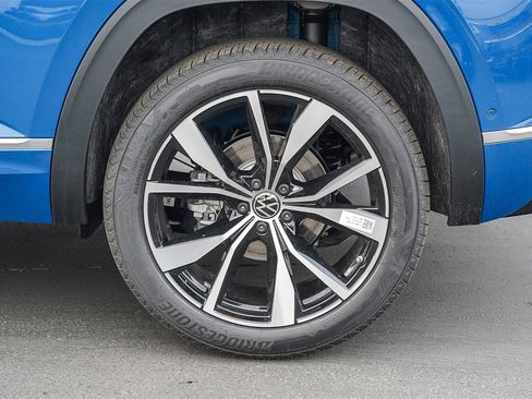 New 2025 Volkswagen Atlas Cross Sport SEL Premium R-Line image 10