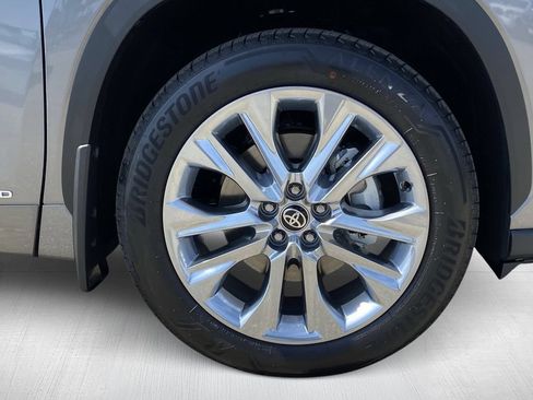 Certified 2026 Toyota Highlander Limited AWD/4WD image 16