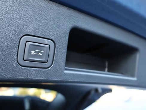 Used 2025 Chevrolet Equinox LT w/ Convenience Package II FWD image 22