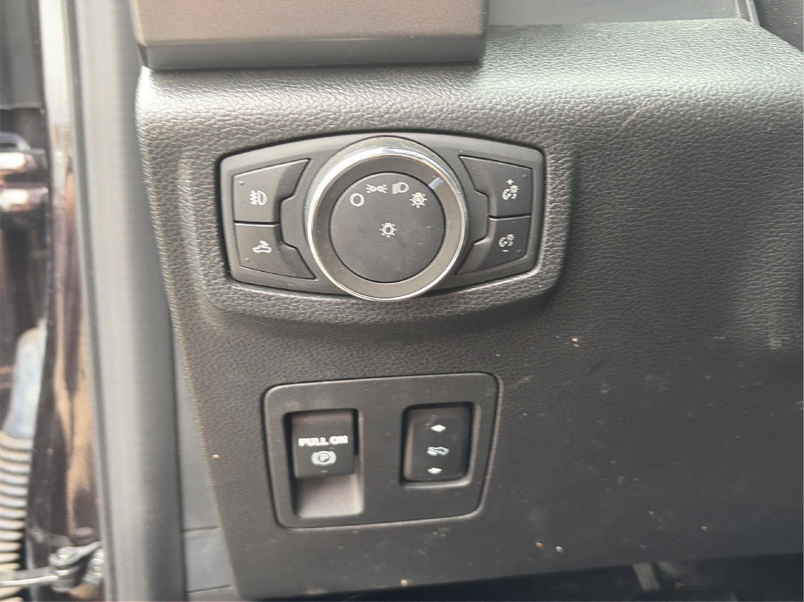 Used 2020 Ford F150 XLT w/ Equipment Group 302A Luxury AWD/4WD image 23