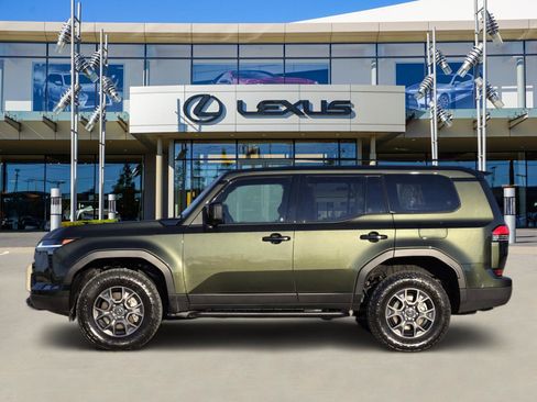 Certified 2024 Lexus GX 550 Mark Levinson, Overtrail+ image 3