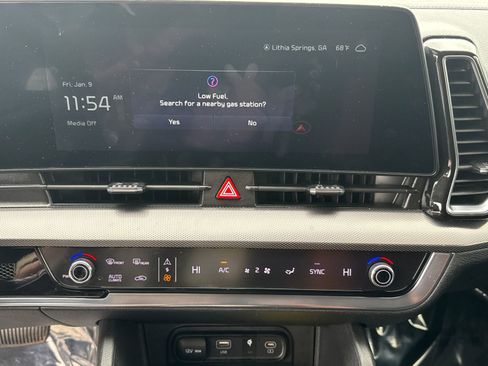 Used 2023 Kia Sportage SX image 28