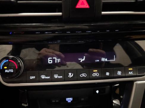 Certified 2022 Kia Seltos EX AWD/4WD image 19