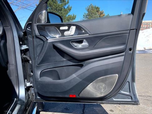 Used 2024 Mercedes-Benz Maybach GLS 600 4MATIC image 23