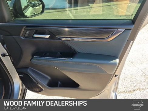 Used 2025 GMC Acadia AT4 w/ Super Cruise Package image 32