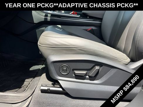 Used 2019 Audi Q8 Prestige w/ Adaptive Chassis Package AWD/4WD image 45