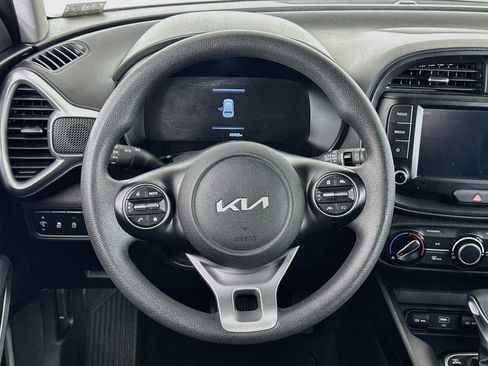 Used 2024 Kia Soul LX w/ Option Group 015 FWD image 18