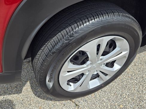 Used 2024 Chevrolet Trax LS image 15