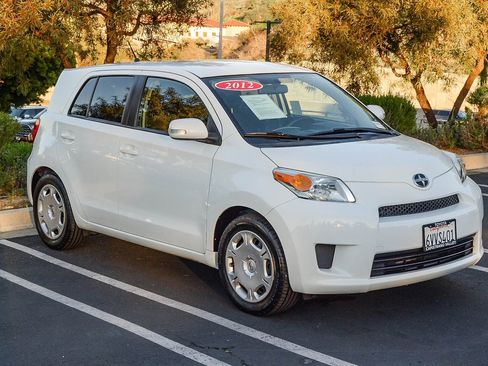 Used 2012 Scion xD image 3
