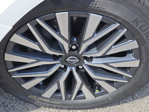 New 2025 Nissan Altima 2.5 SV w/ SV Premium Package image 3