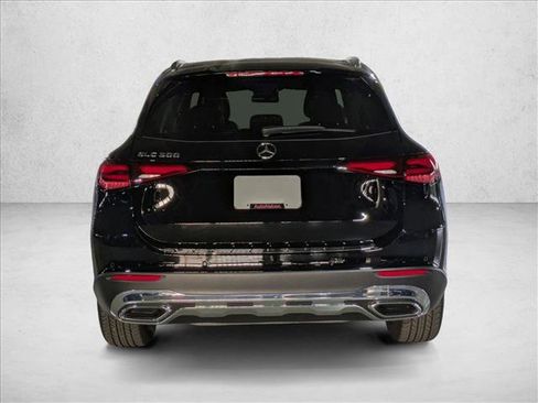 Certified 2025 Mercedes-Benz GLC 300 image 5