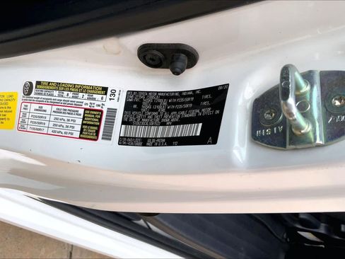 Used 2020 Toyota Sienna SE FWD image 33