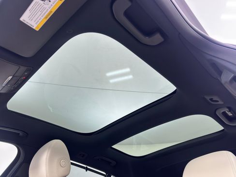 Used 2022 Mercedes-Benz E 450 4MATIC All-Terrain Wagon w/ Driver Assistance Package image 13