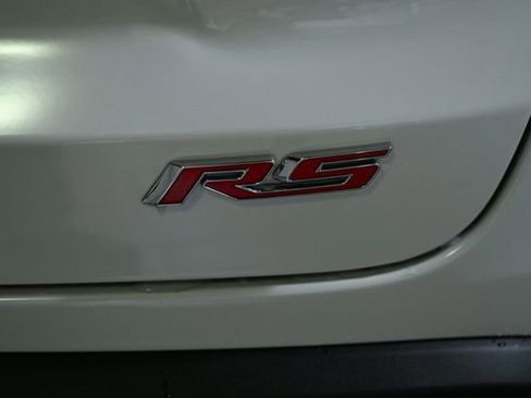 Used 2024 Chevrolet Trax RS w/ Sunroof Package image 13