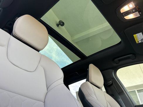 New 2026 Volvo XC90 B5 Plus w/ Protection Package AWD/4WD image 18