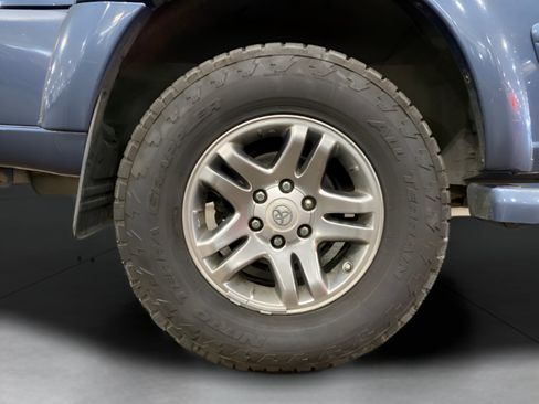 Used 2006 Toyota Sequoia SR5 image 9