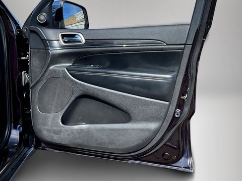 Used 2020 Jeep Grand Cherokee Limited image 28