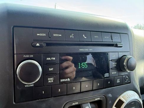 Used 2011 Jeep Wrangler Sahara w/ Dual Top Group image 20