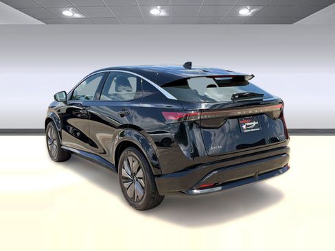 Used 2023 Nissan Ariya FWD image 3