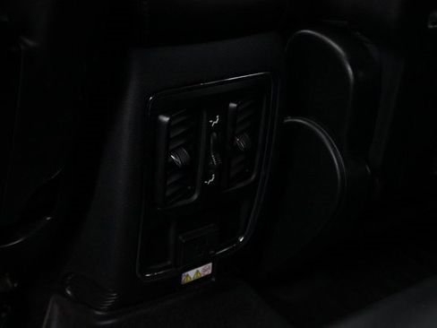 Used 2021 Jeep Grand Cherokee Laredo X image 26