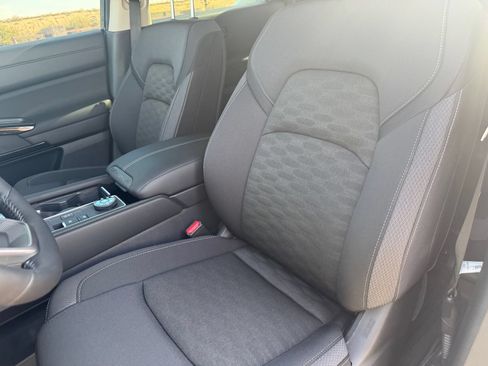 New 2026 Nissan Pathfinder SV AWD/4WD image 18