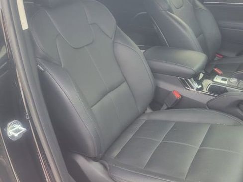 Used 2023 Kia Telluride EX w/ EX Captain's Chair Package image 11