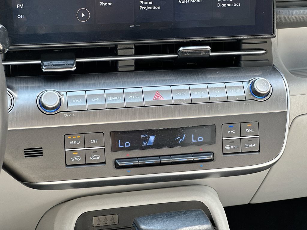 Used 2025 Hyundai Kona SEL FWD image 14
