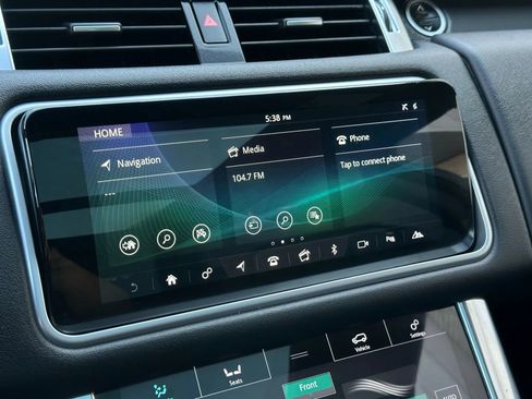 Used 2018 Land Rover Range Rover Sport HSE image 32