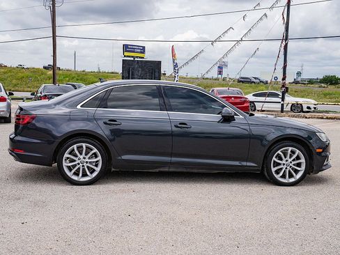 Used 2019 Audi A4 2.0T Premium w/ Convenience Package FWD image 4