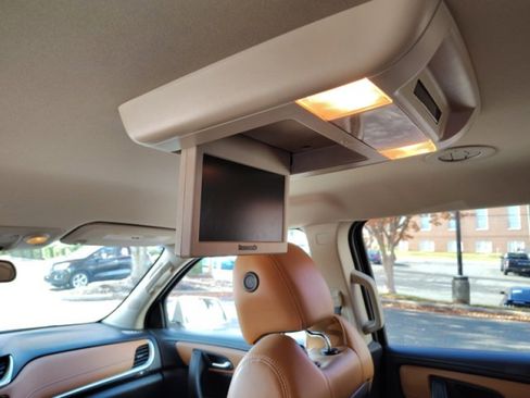 Used 2013 Chevrolet Traverse LT image 27