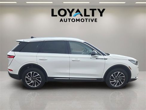 Used 2022 Lincoln Corsair AWD w/ Equipment Group 101A image 6