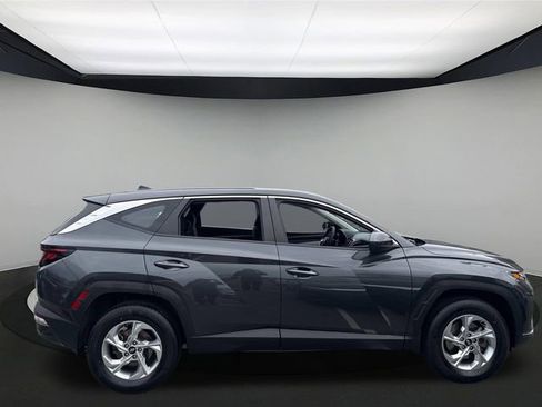 Certified 2023 Hyundai Tucson SE image 3