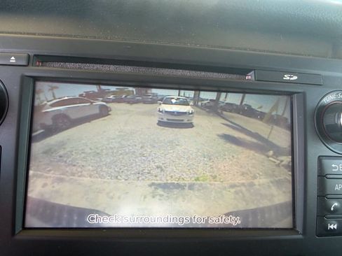 Used 2017 Nissan Titan SV RWD image 26