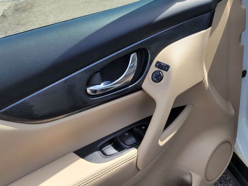 Used 2015 Nissan Rogue SL w/ SL Premium Package image 51