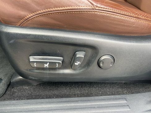 Used 2019 Toyota 4Runner SR5 Sport Utility image 25