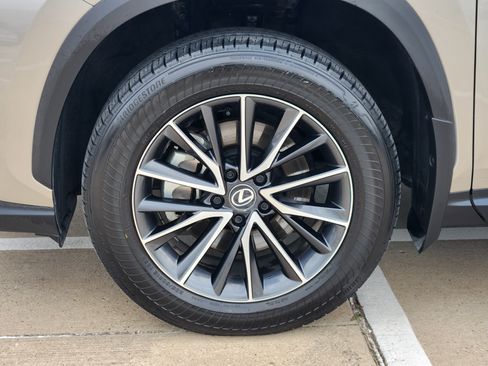 Used 2024 Lexus NX 250 FWD image 10