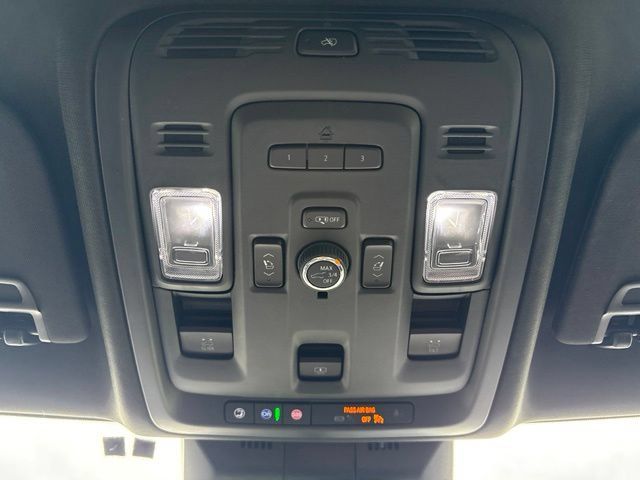 Used 2023 Cadillac Escalade ESV Premium Luxury w/ LPO, Floor Liner Package AWD/4WD image 28