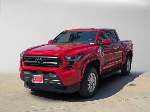 Used 2024 Toyota Tacoma SR5 AWD/4WD image 7