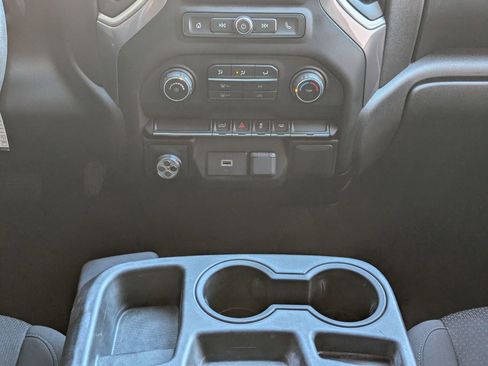 Used 2020 Chevrolet Silverado 1500 Custom w/ Custom Value Package image 18