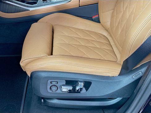 New 2026 BMW X7 xDrive40i w/ Executive Package image 21