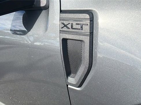 Certified 2025 Ford Maverick XLT w/ Equipment Group 301A image 9