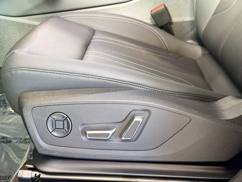 New 2026 Audi Q3 quattro 2.0T AWD/4WD image 16